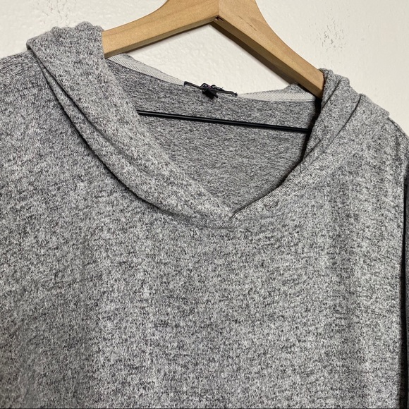 [Brandy Melville] Gray Basic Hoodie Sweatshirt - Picture 3 of 7